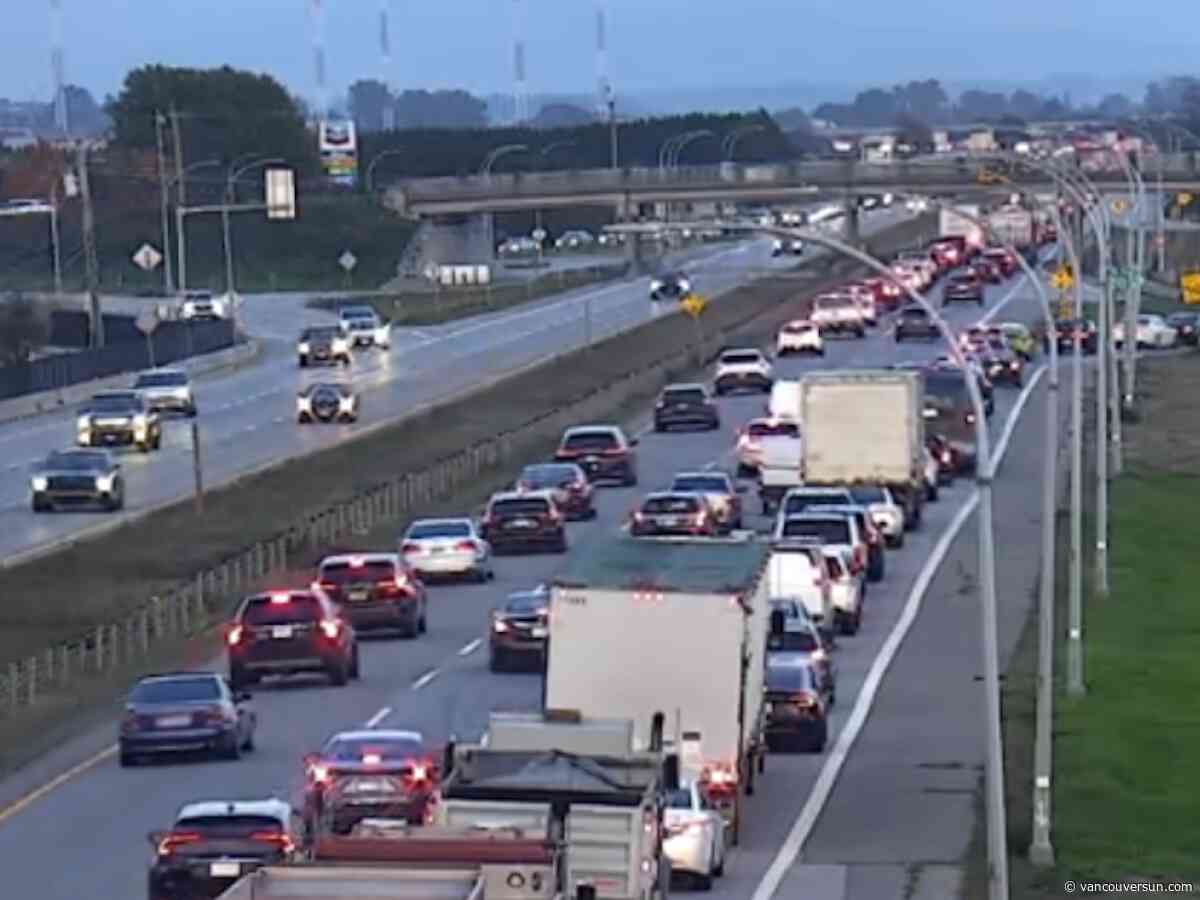 No fatalities in massive multi-car crash on Highway 99 Friday