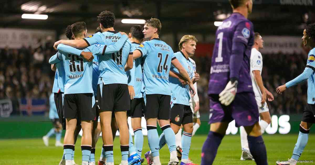 LIVE eredivisie | Doelpuntenfestijn in Velsen-Zuid: Steijn maakt derde treffer voor Feyenoord bij Telstar