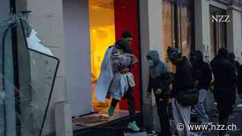 BILDSTRECKE - Blockierte Schulen, gewalttätige Ausschreitungen, Tausende auf der Strasse: Die eindrücklichsten Bilder der Proteste in Frankreich