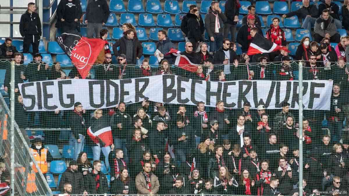 Junges Kind verletzt Trainer bei Derby in Österreich durch Becherwurf