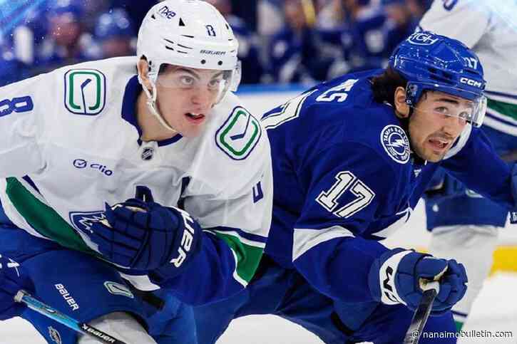Kucherov tallies 2 as Lightning rally to double Vancouver Canucks 4-2