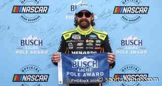 Blaney wins Busch Light Pole Award at Phoenix; points leader Larson starts 22nd