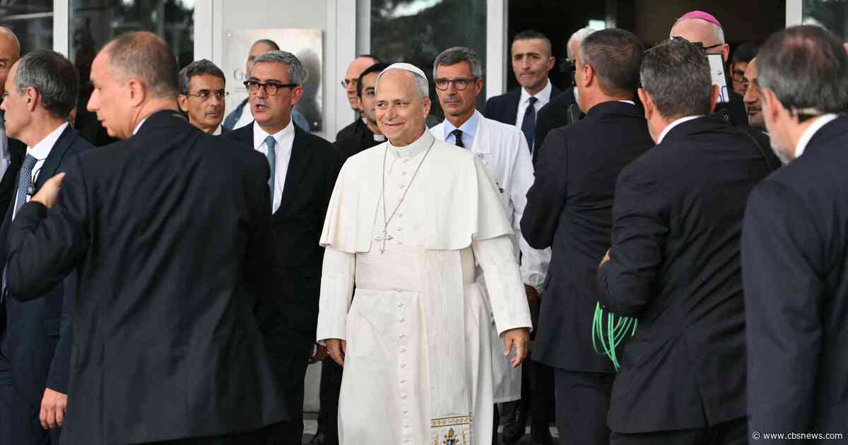 Pope's surgeon details operating on "ideal patient"