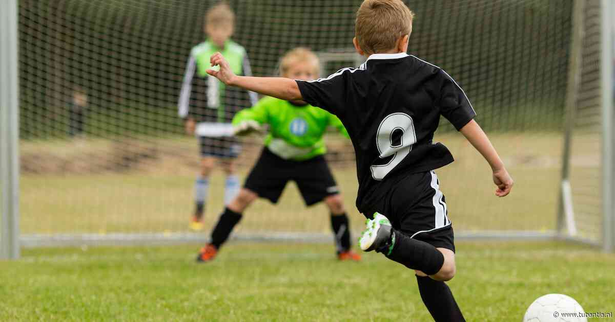 Auto rijdt in op voetbalwedstrijd in VS; twee doden, onder wie een kind