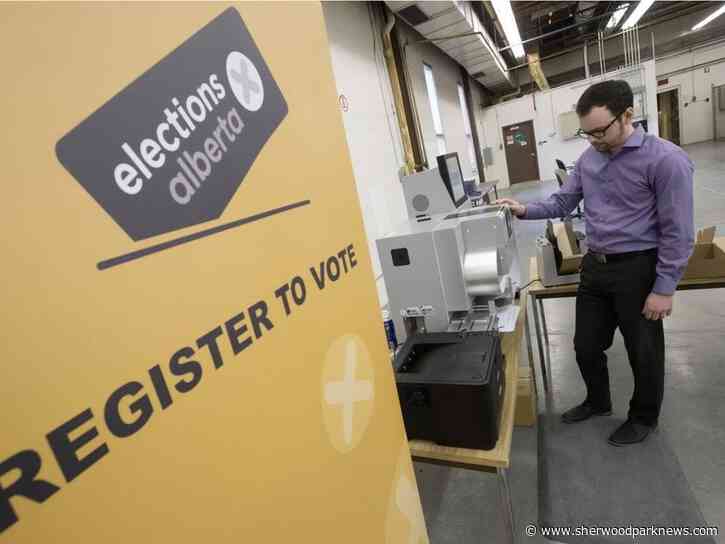 Power outages extend voting hours