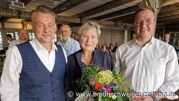 „Meine Oma weiß, wie Sterben geht“: Wolfenbüttel ehrt Dagmar Ammon für Hospizarbeit