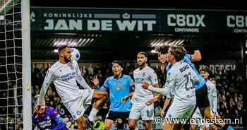 Roulerend Feyenoord slaat gat met PSV, maar kwetsbare avond roept nieuwe vragen op