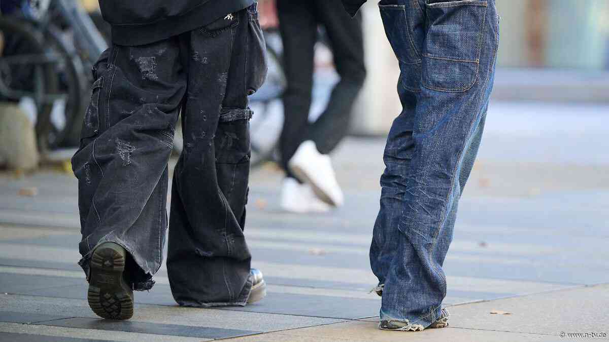 Jugendmodetrend "Saggen": Die Hose hängt wieder auf halbmast