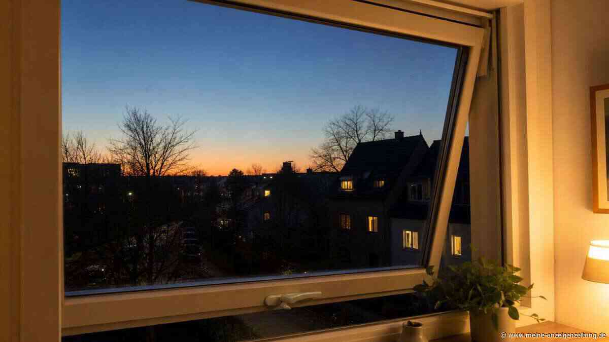 Nachts Fenster auf Kipp oder zu? Was im Herbst wirklich gilt