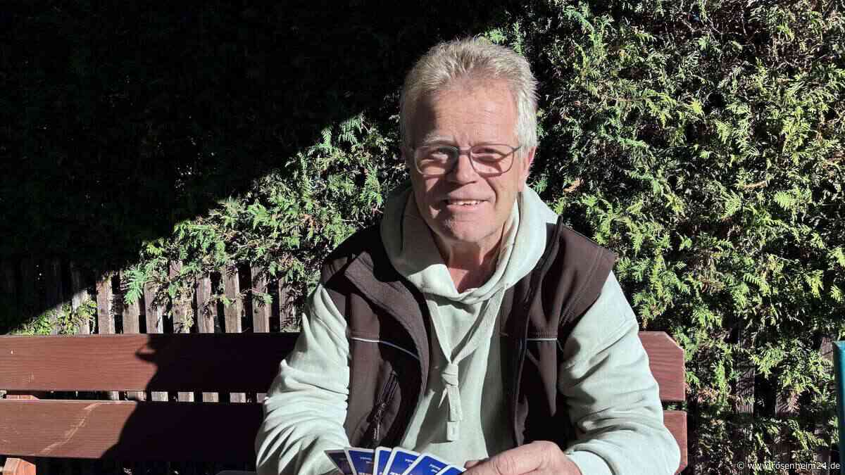 Seine Leidenschaft ist Trumpf: Helmut Rothmayer bringt ältere Kolbermoorer an den Kartentisch