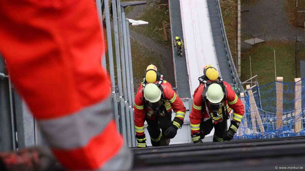 Tod auf der Skisprungschanze: 51-jähriger Feuerwehrmann kollabiert bei Extremlauf