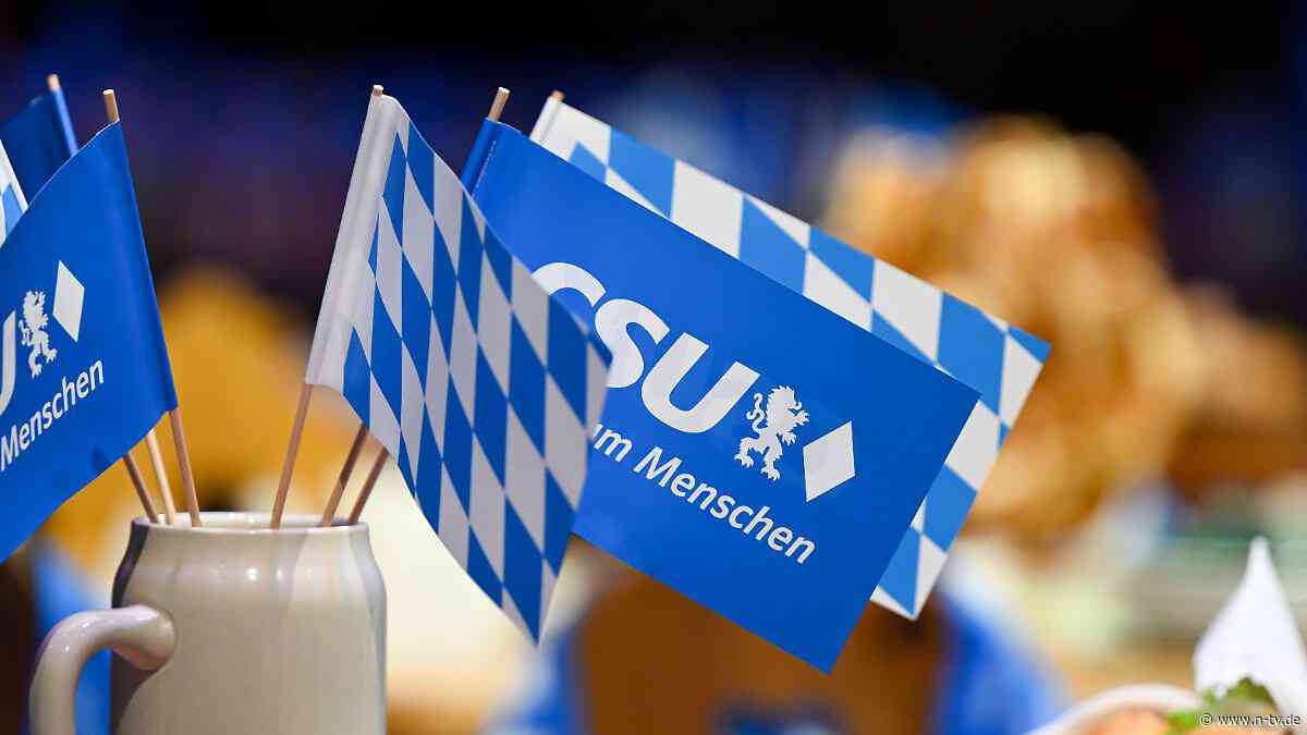 "Grenzen uns entschieden ab": CSU stellt sich auf Parteitag demonstrativ gegen AfD und Linke