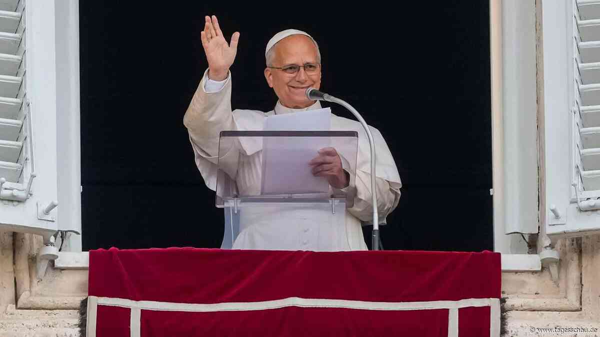 Jubel bei erstem öffentlichen Papst-Auftritt nach OP