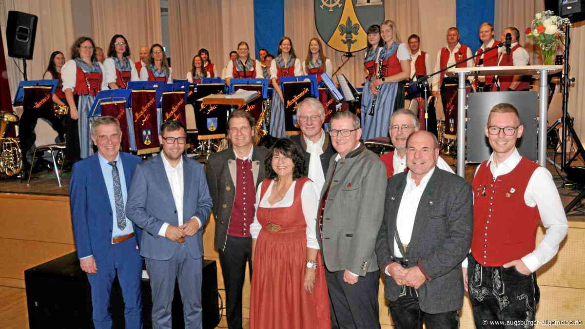 Doppeljubiläum in Au: Ein Blick in die Geschichtsbücher von Stadtteil und Musikverein