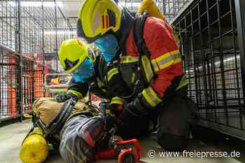 Feuerwehren im Erzgebirge üben mit tschechischen Kameraden für Ernstfall