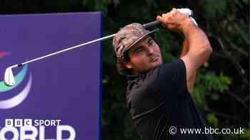 Chacarra leads as McIlroy fades before play halted
