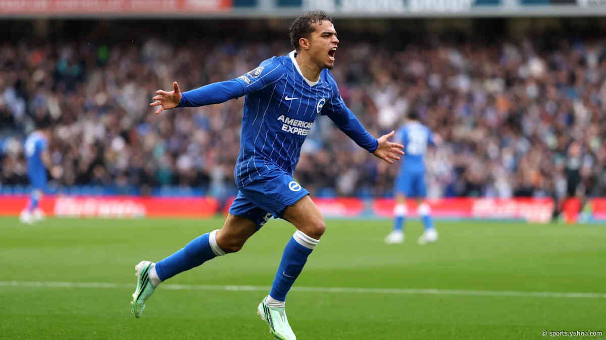 📸 Goal of the year already?! PL star scores from the halfway line
