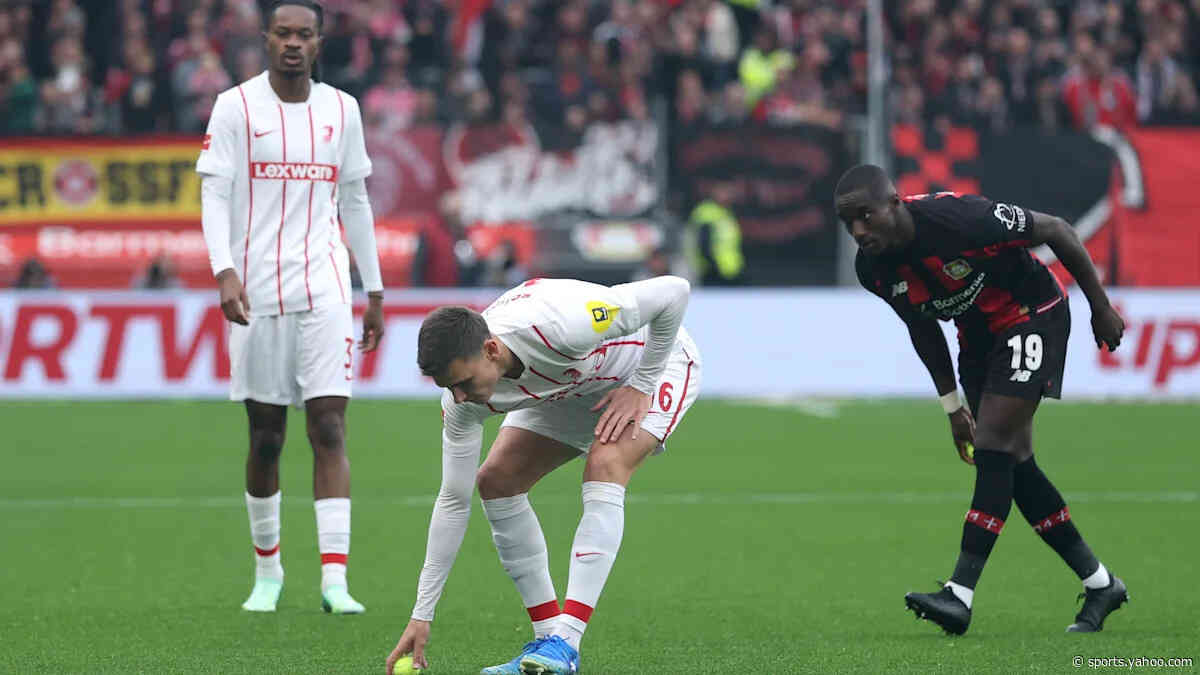 📸 Tennis balls are back! Bundesliga club protests in the stadium
