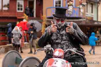 So schaurig gruselt es sich im Vogtland: Die schönsten Bilder der Halloween-Party in Plohn