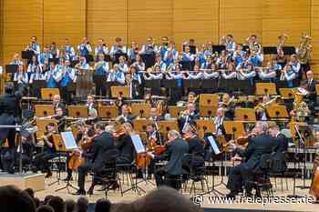 Stampfende Schiffsmotoren und Steigerlied: So klingt „Erzgebirge philharmonisch“