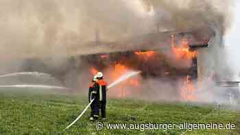 Lagerhalle mit Wohnhaus brennt in Nesselwang – Feuerwehr löst Alarm via Warnapp aus