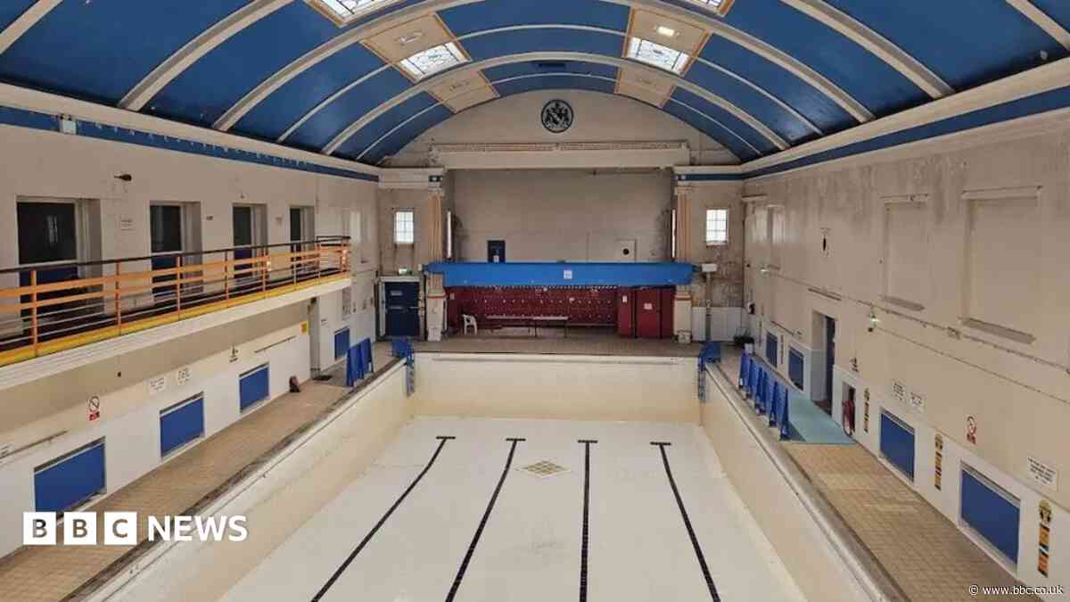 'No route to funding' for closed pool - council