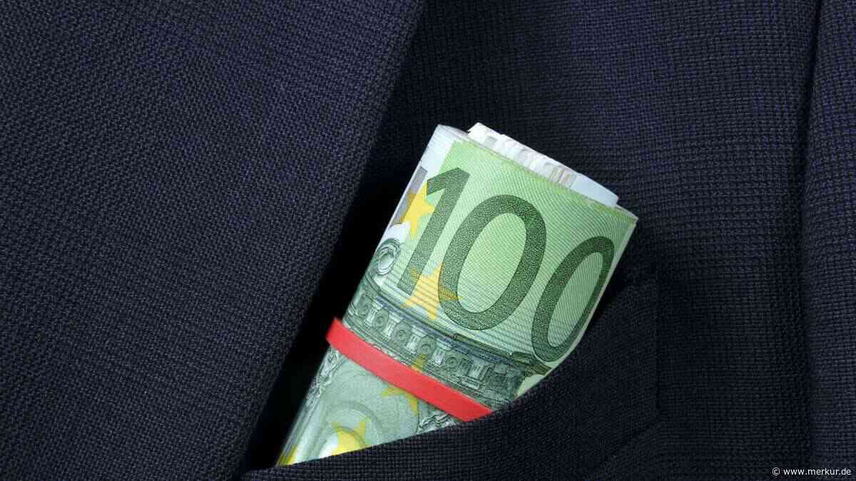 100 Euro im Monat investieren: Wie viel Vermögen Frauen damit aufbauen können