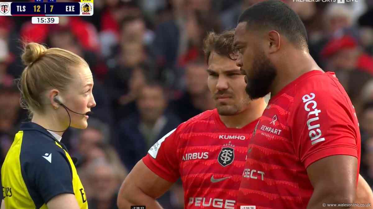 Hollie Davidson gives rare type of red card for awful incident as people applaud