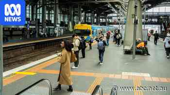 Victorian Labor pledges $30-a-week public transport fare cap