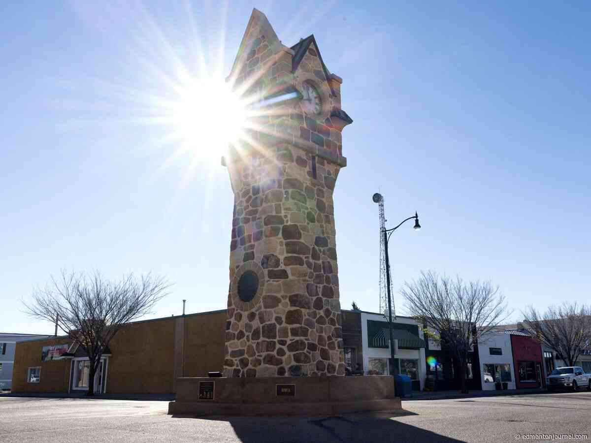 'I felt something was wrong': Wainwright Mayor says town reeling in wake of base tragedy