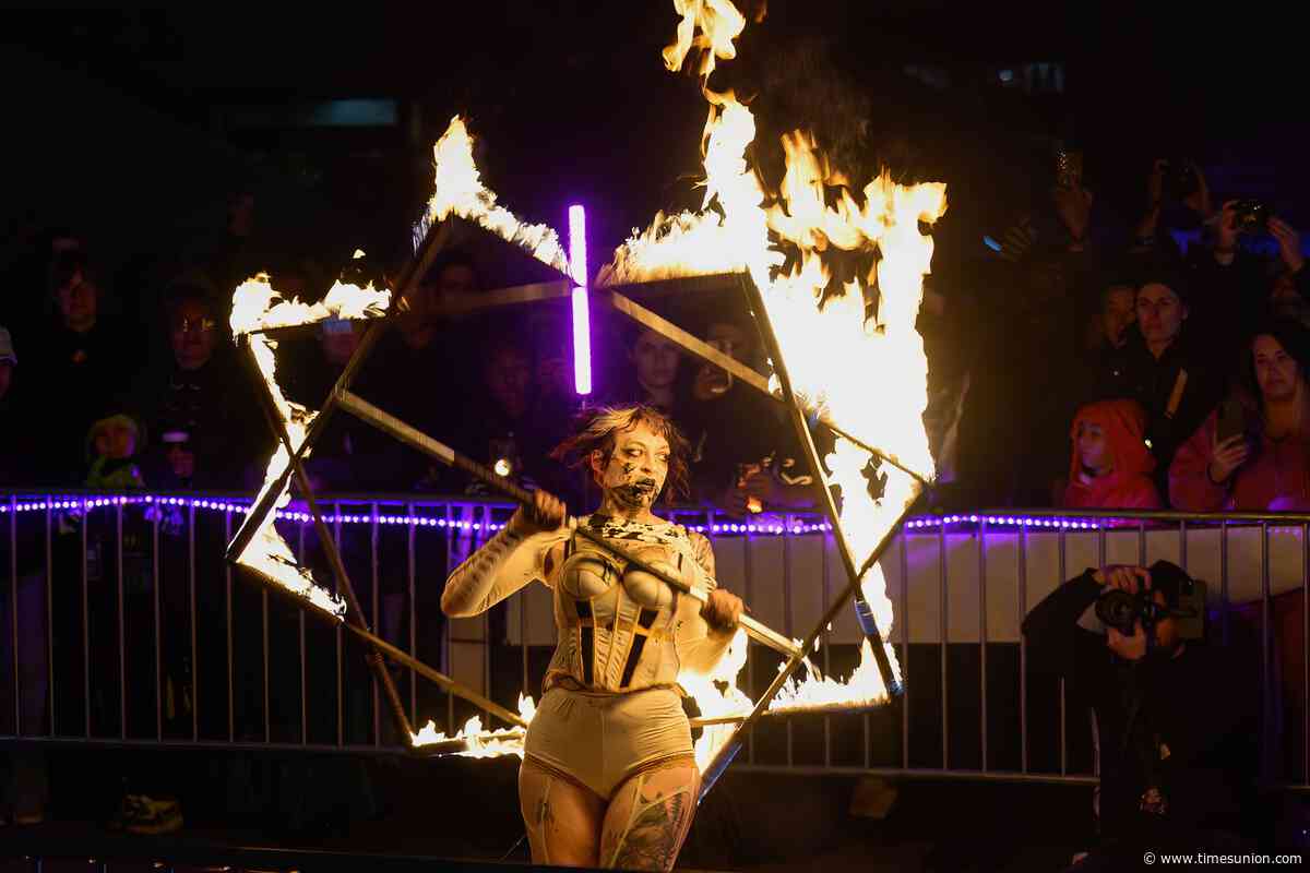 Photos: Spooky costumes, fiery performances at Nightmare Market