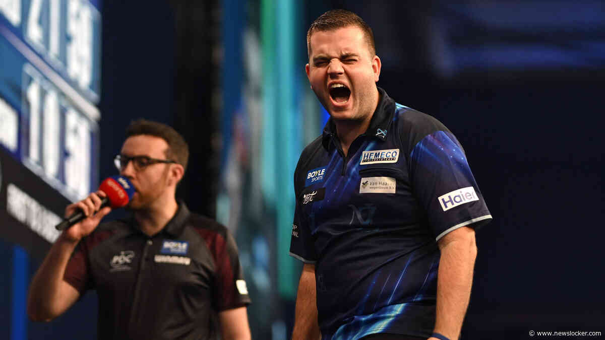 Niels Zonneveld noteert eerste grote toernooizege door in finale Dutch Darts Championship Danny Noppert te verslaan