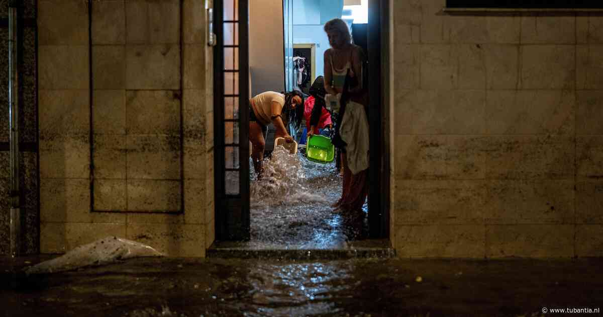 Code rood in Mallorca en Valencia vanwege hevige regen; scholen dicht, inwoners verzocht binnen te blijven