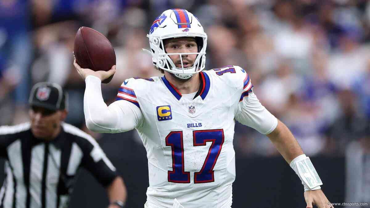 LOOK: Josh Allen channels Brett Favre with unbelievable backhanded touchdown pass