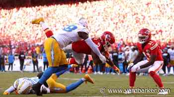 Chiefs remain unbeaten, control winless Chargers,