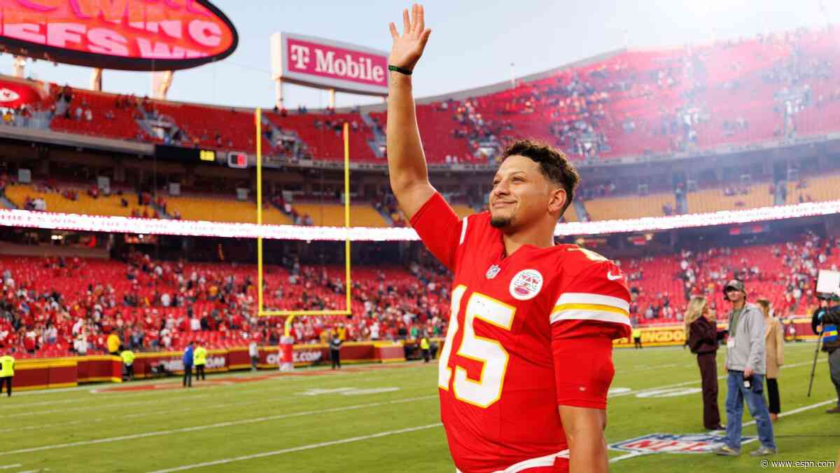 Chiefs' Mahomes matches Brady for fastest to 100 career wins