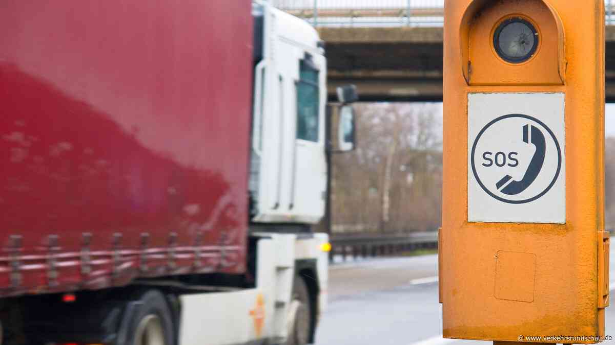 Notrufsäulen an Autobahnen stehen auf dem Prüfstand