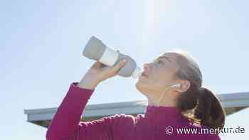 Es reicht nicht nur Wasser: Warum das tägliche Ausspülen der Trinkflasche ein Trugschluss ist