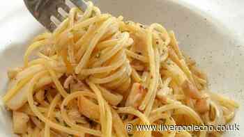 Nigella Lawson's simple spaghetti dinner requires just 4 ingredients - ready in 10 minutes