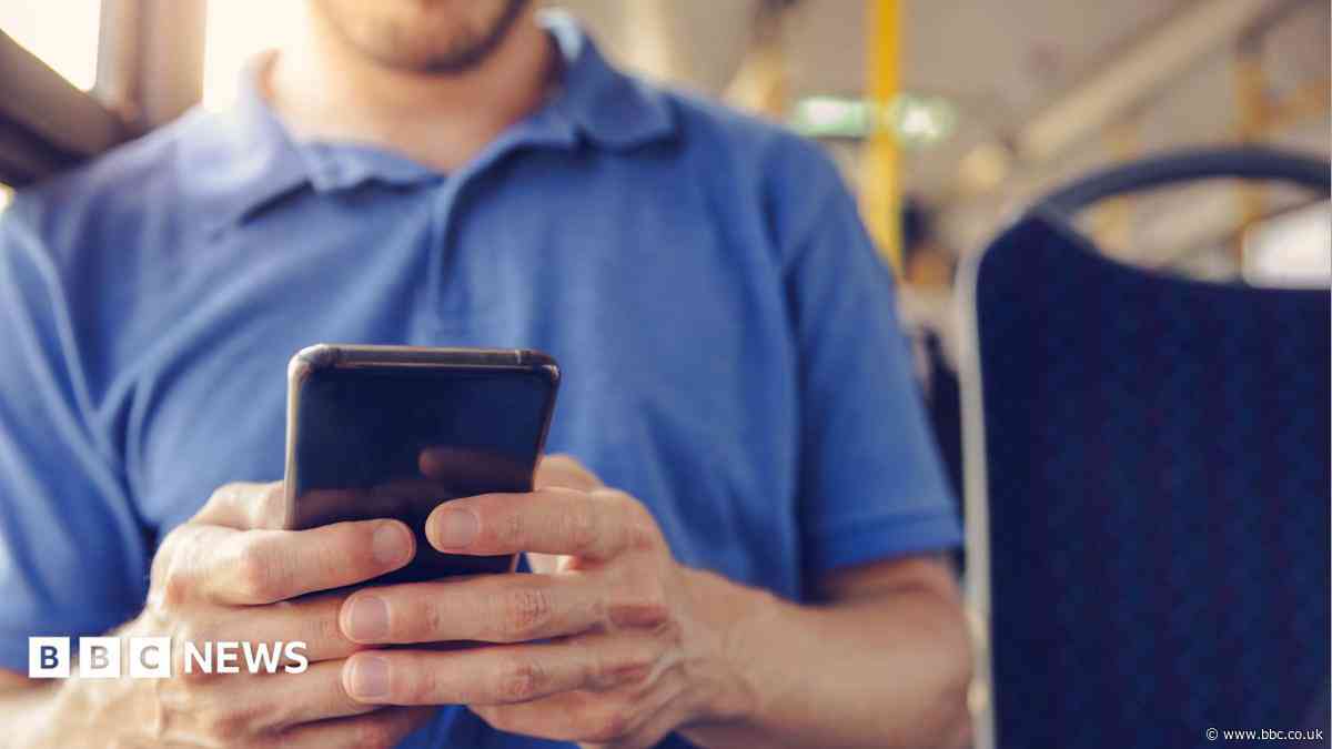 People playing loud music on buses could face &pound;100 fine