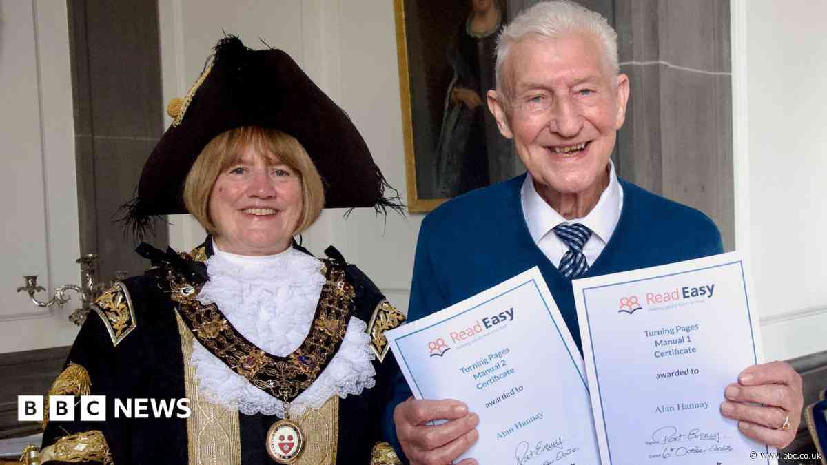 'Learning to read in my 80s has changed my life'