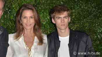 "Eine gütige, schöne Seele": Cindy Crawford äußert sich erstmals nach Tod ihres Sohnes