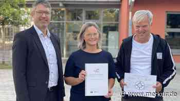 Realschule Pfaffenwinkel stellt Medien-Handbuch vor