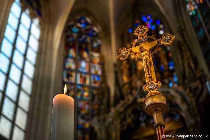 Falling crucifix kills Ecuador priest during livestreamed church service
