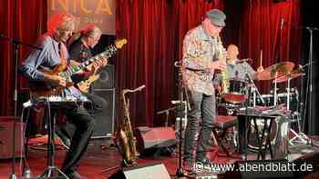 „Jazz mit Eiern“? Soft Machine zeigt beim Konzert in Hamburg, wie das geht