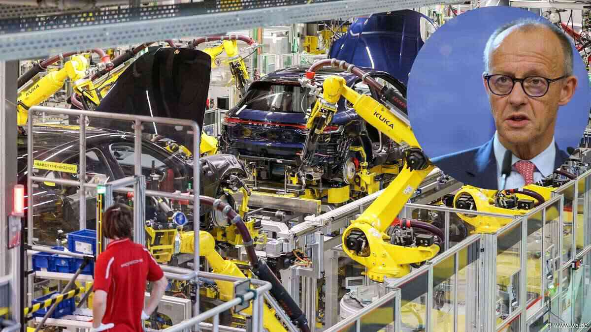 Merz wirbt um Milliarden – während fast 500.000 Industrie-Jobs verschwinden