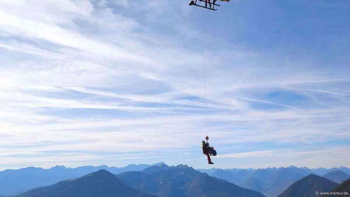 Herzinfarkt-Verdacht am Gipfel: Bergwacht braucht zwei Rettungshubschrauber