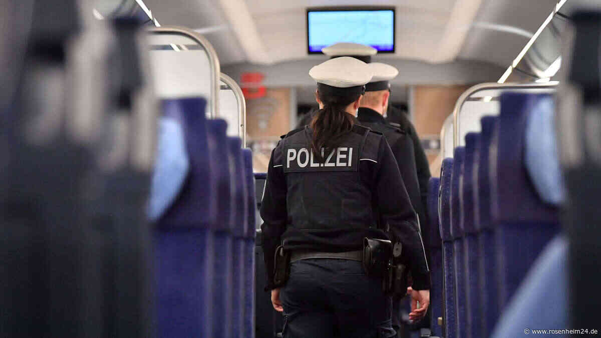 Gefälschte Führerscheine und Haschisch: Grenzpolizei Piding kontrolliert zwei Zugreisende