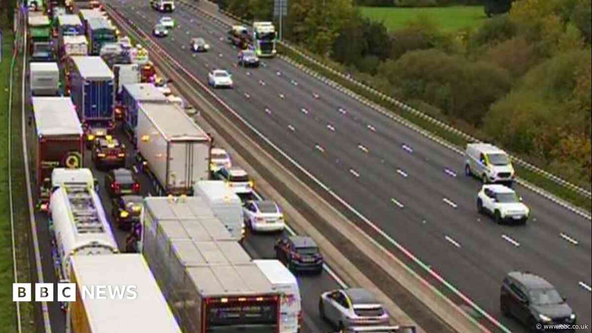 Drivers face one-hour delays after crash closes M6