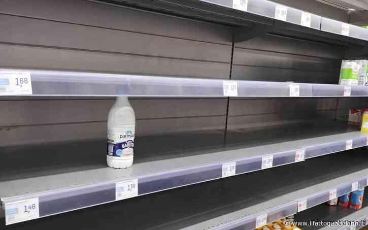 Scaffali sguarniti e corsa all’acquisto nei supermercati: è l’effetto della protesta degli autotrasportatori e degli agricoltori nel Sud. “Situazione insostenibile”